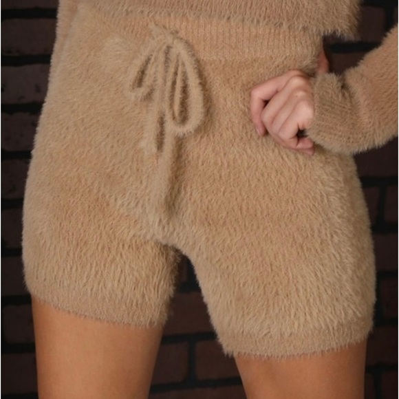 🎉HOST PICK 🎉 NWT Fuzzy Drawstring Shorts by Hidden Brand - Picture 1 of 13